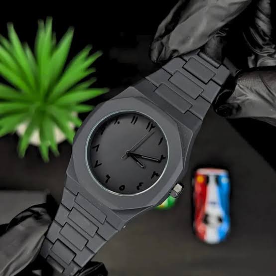 AURA BLACK ARABIC WATCH ⌚